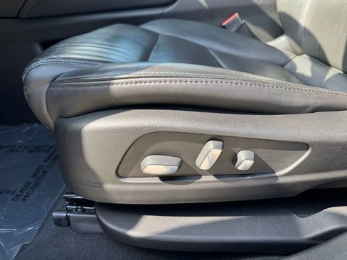 Used 2019 Cadillac XT5 Luxury FWD image 18
