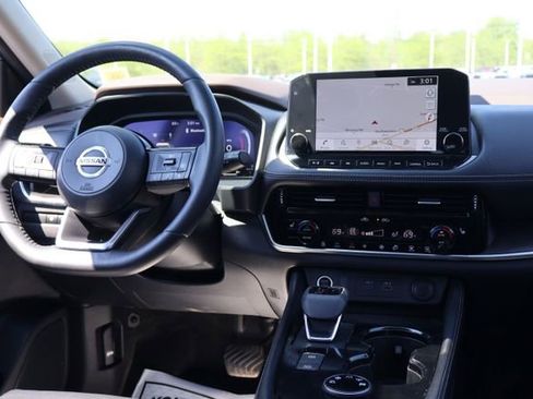 Used 2021 Nissan Rogue Platinum AWD/4WD image 19