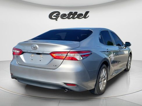 Used 2018 Toyota Camry LE FWD image 4