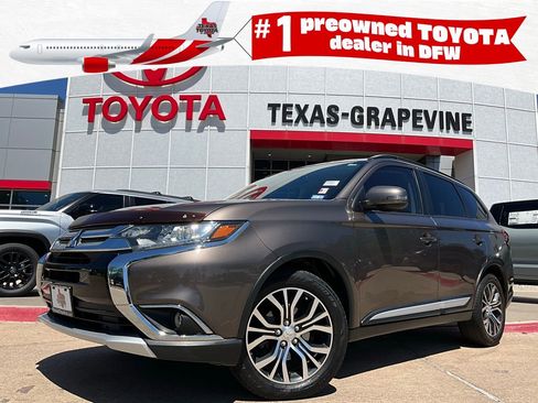 Used 2016 Mitsubishi Outlander SEL image 1