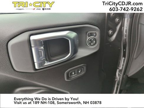 New 2026 Jeep Gladiator Sport image 11