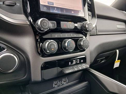 New 2026 RAM 1500 4x4 Crew Cab image 22