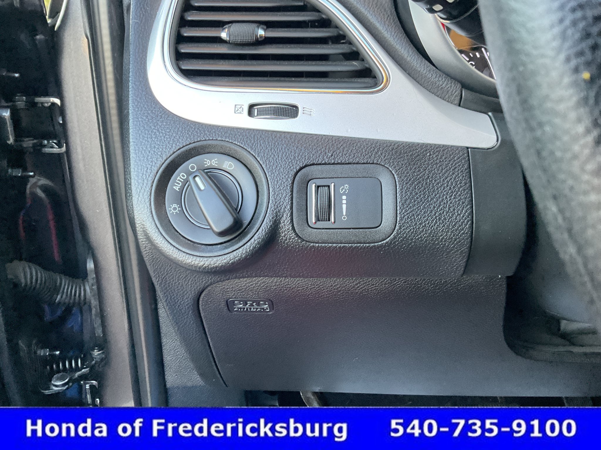 Used 2018 Dodge Journey SE FWD image 36