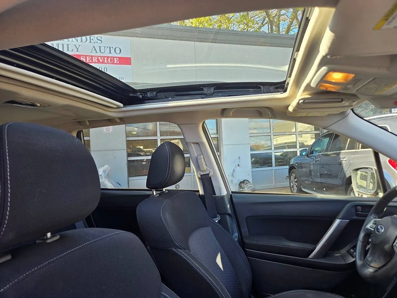 Used 2015 Subaru Forester 2.5i Premium w/ All-Weather Package AWD/4WD image 8
