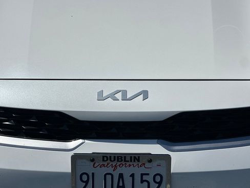 Certified 2024 Kia Forte LXS w/ LXS Technology Package image 43