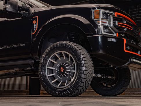 Used 2022 Ford F250 Lariat w/ Lariat Ultimate Package AWD/4WD image 15