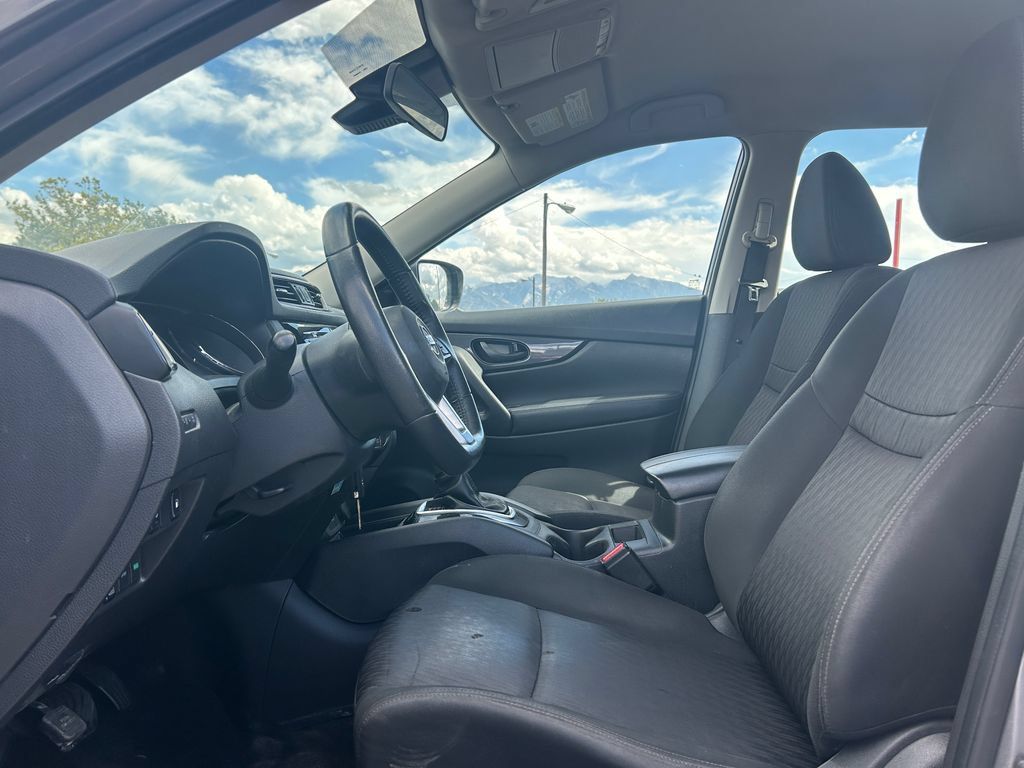 Used 2019 Nissan Rogue S AWD/4WD image 23