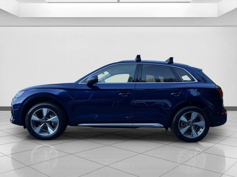 Used 2023 Audi Q5 2.0T Premium Plus w/ Premium Plus Package AWD/4WD image 2