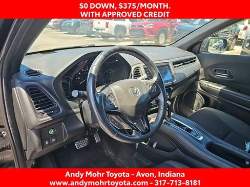 Used 2019 Honda HR-V Sport image 9