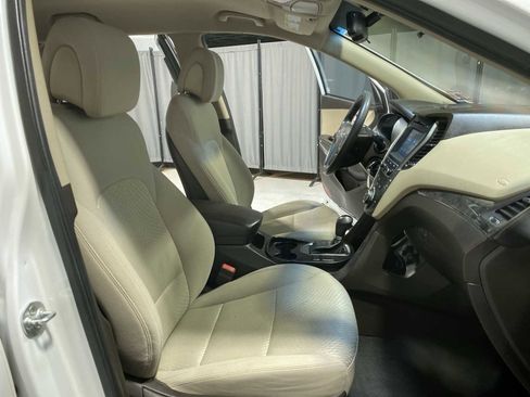 Used 2017 Hyundai Santa Fe Sport image 14