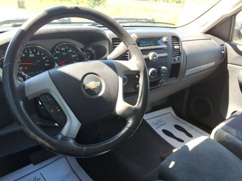 Used 2009 Chevrolet Silverado 1500 LT AWD/4WD image 12