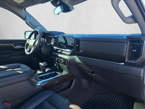 Used 2022 GMC Sierra 1500 Elevation w/ Elevation Premium Package image 18