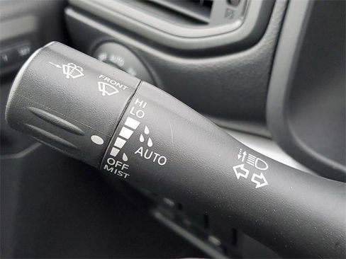 Used 2024 Nissan Titan PRO-4X w/ Pro-4x Convenience Package image 26