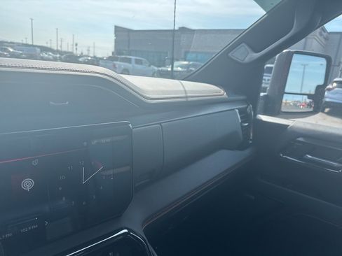 Used 2024 GMC Sierra 2500 AT4 w/ AT4 Premium Plus Package image 20