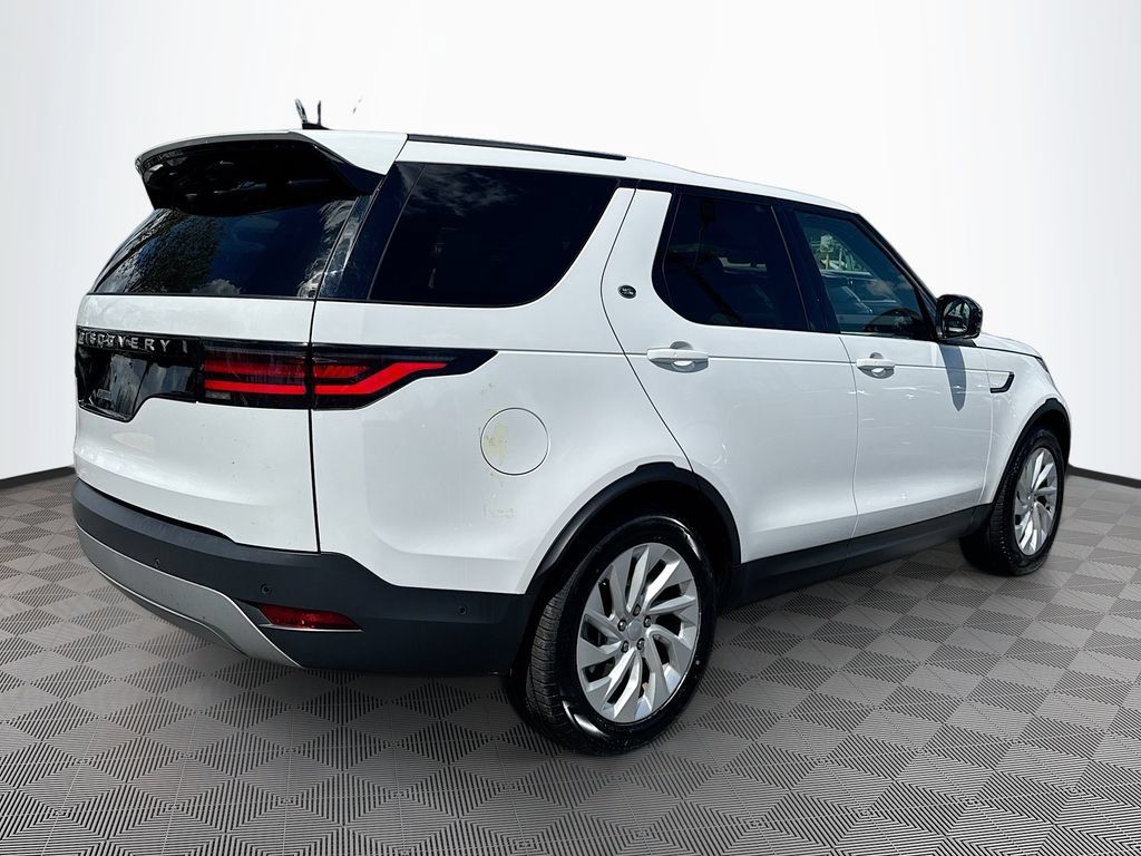 Used 2025 Land Rover Discovery S AWD/4WD image 6
