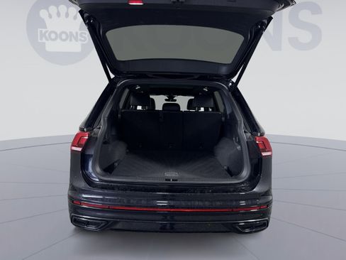 Used 2023 Volkswagen Tiguan SE R-Line AWD/4WD image 25
