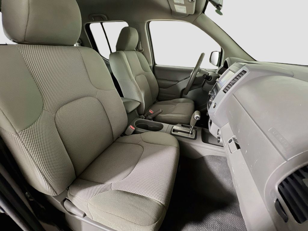 Used 2019 Nissan Frontier SV AWD/4WD image 29