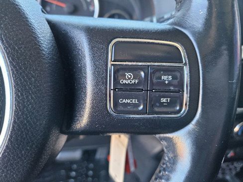 Used 2016 Jeep Wrangler Unlimited Rubicon w/ Connectivity Group image 13