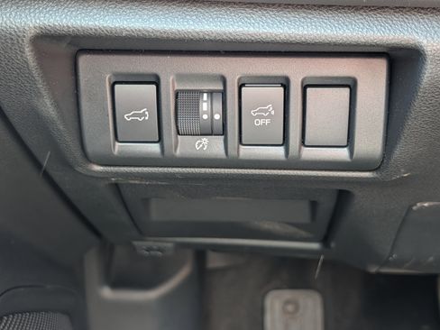 Used 2025 Subaru Outback Limited AWD/4WD image 26