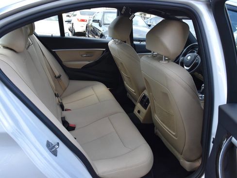 Used 2018 BMW 330i xDrive Sedan w/ Convenience Package image 13