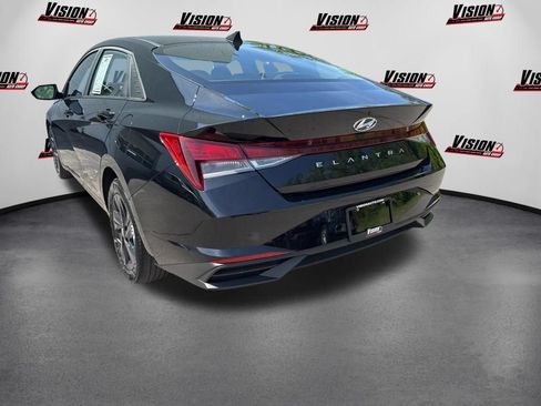 Used 2023 Hyundai Elantra SEL FWD image 7
