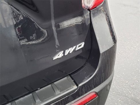 Used 2023 Ford Explorer XLT image 33