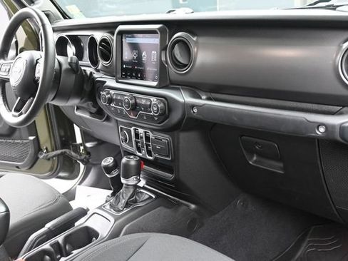 Used 2023 Jeep Gladiator Sport AWD/4WD image 27