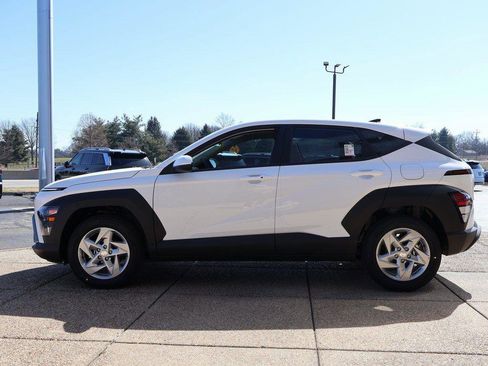 New 2026 Hyundai Kona SE FWD image 3