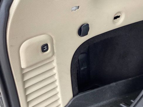 Used 2014 Jeep Grand Cherokee Limited w/ Luxury Group II image 23