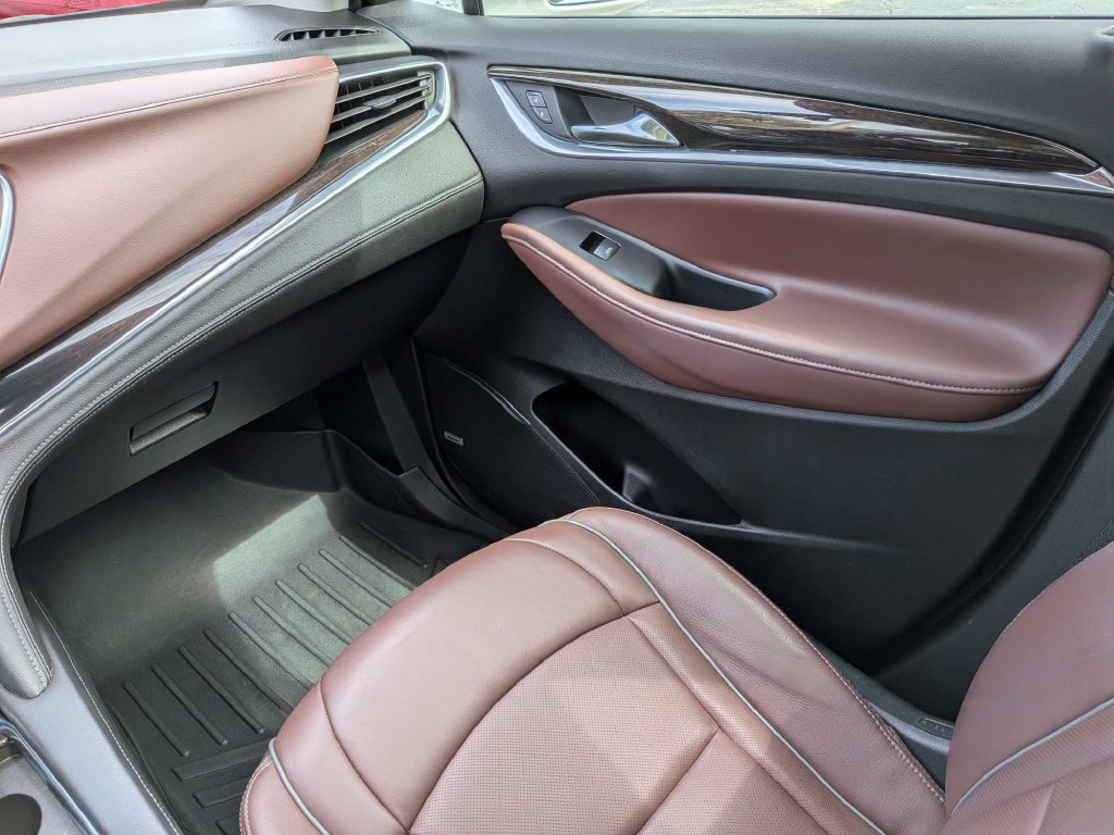 Used 2019 Buick Enclave Avenir w/ Avenir Technology Package FWD image 15