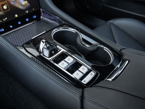 New 2025 Karma Revero Luxury RWD image 38