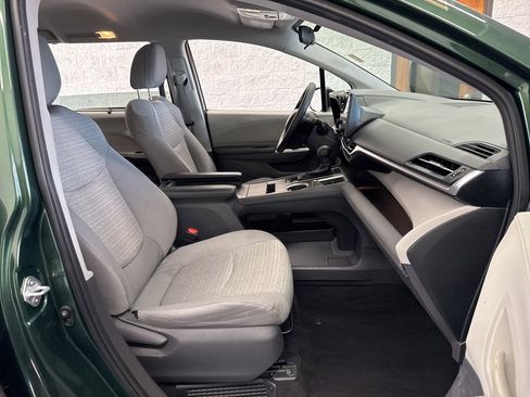 Certified 2021 Toyota Sienna LE image 47