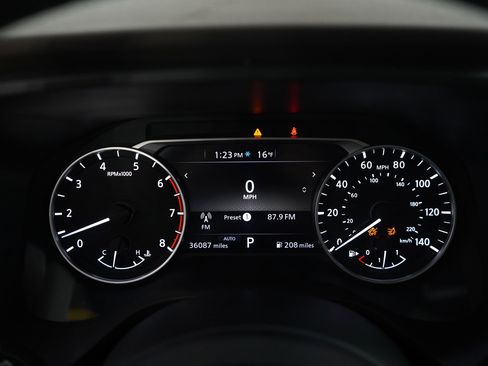 Used 2023 Nissan Rogue SV w/ SV Premium Package image 19