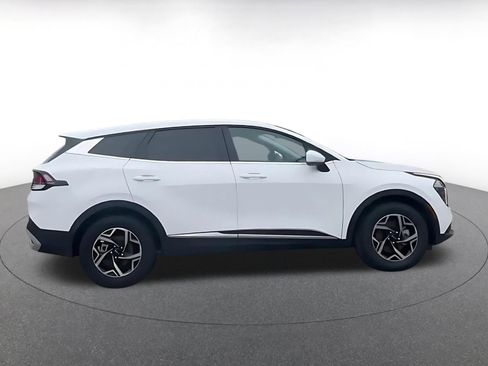 Used 2025 Kia Sportage LX FWD image 15