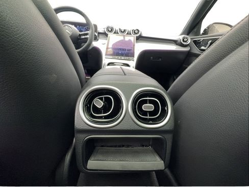 Used 2023 Mercedes-Benz C 300 Sedan image 32