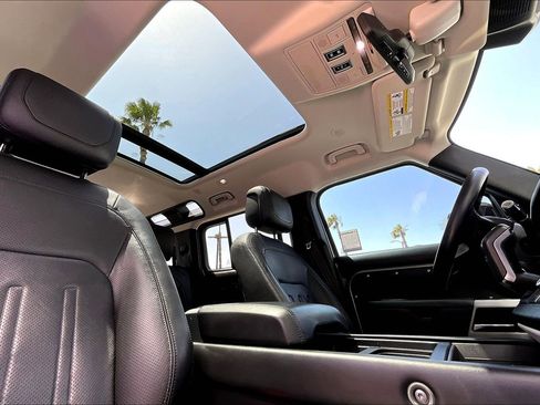 Used 2020 Land Rover Defender 110 HSE image 22