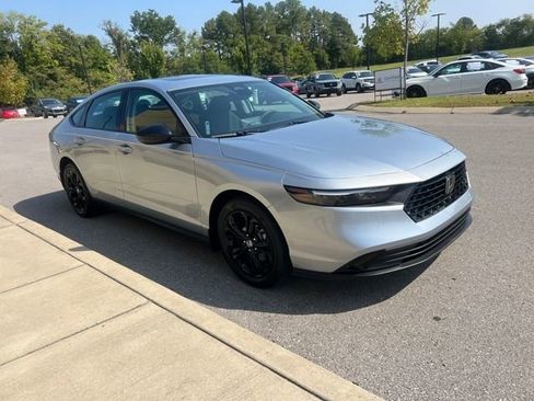 New 2025 Honda Accord SE image 6