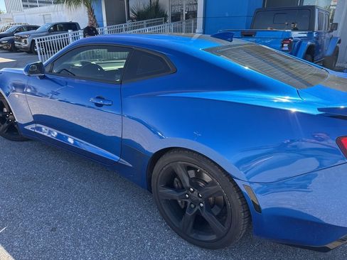 Used 2016 Chevrolet Camaro SS RWD image 6