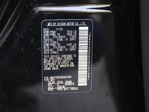 Used 2025 Nissan Armada PRO-4X image 39