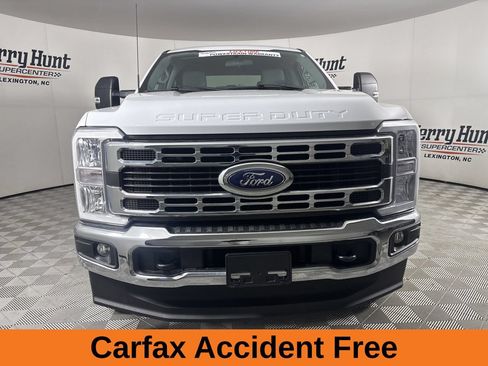 Used 2024 Ford F350 XLT w/ FX4 Off-Road Package AWD/4WD image 3