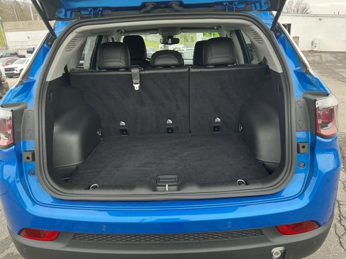 Used 2022 Jeep Compass Limited image 4