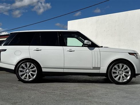 Used 2017 Land Rover Range Rover Supercharged image 3