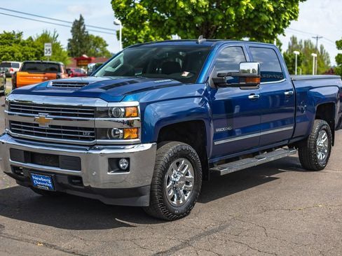 Used 2019 Chevrolet Silverado 2500 LTZ w/ Duramax Plus Package AWD/4WD image 4