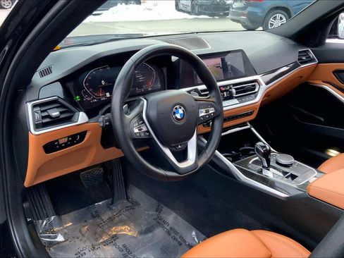 Used 2022 BMW 330i xDrive Sedan w/ Premium Package image 17