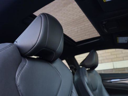 Used 2019 INFINITI Q60 3.0t Luxe w/ Cargo Package RWD image 22