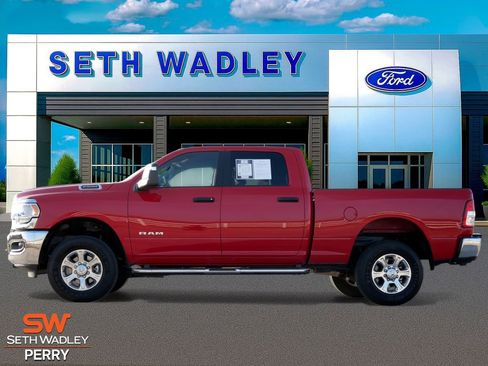 Used 2024 RAM 2500 Big Horn w/ Bed Utility Group image 3