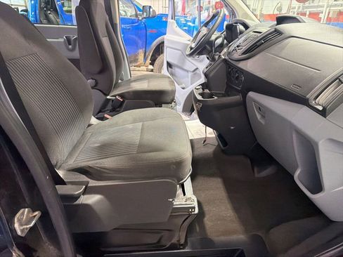 Used 2018 Ford Transit 150 XL image 17