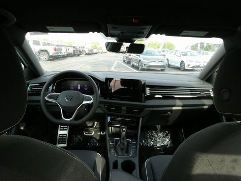 New 2025 Volkswagen Jetta Sport image 34