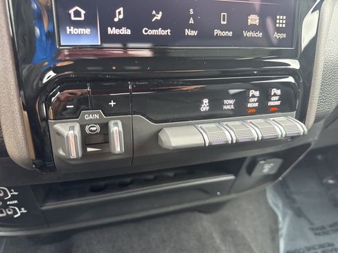New 2026 RAM 2500 Tradesman AWD/4WD image 7