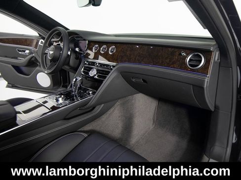 Used 2024 Bentley Flying Spur V8 AWD/4WD image 30